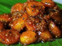 വളരെ രുചികരമായൊരു മധുര പലഹാരമാണ് പഴം നുറുക്ക്