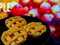 Apple വച്ച് ഒരു സൂപ്പർ ഐറ്റം ഉണ്ടാക്കിയാലൊ🤩🤩NEW YEAR ആയിട്ട് APPLE PIE ആവാമെന്നു വച്ചു😀