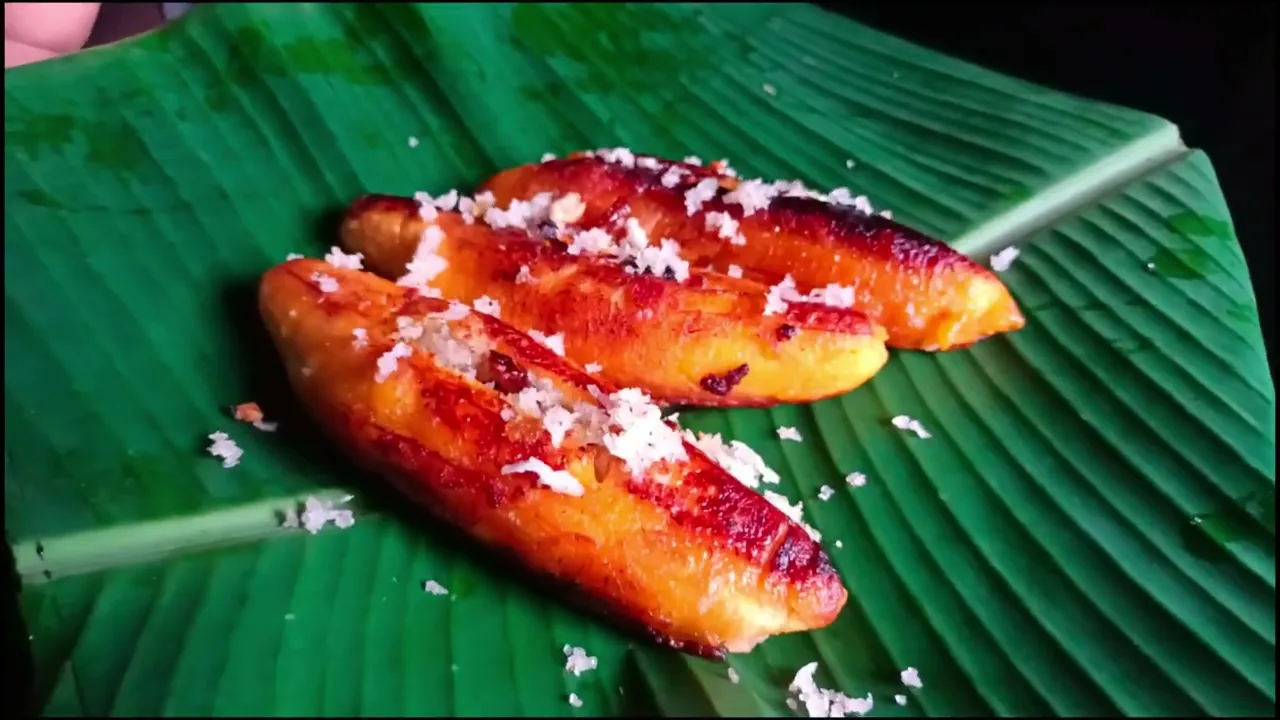 Stuffed Banana Recipe in Malayalam | പഴം നിറച്ചത് | Kerala Sweet Snack | Pazham Nirachathu