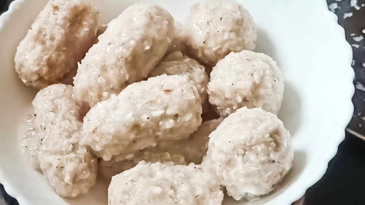 കൊഴുക്കട്ട Recipe | Traditional Kerala Snack | Nostalgia Kozhukkatta